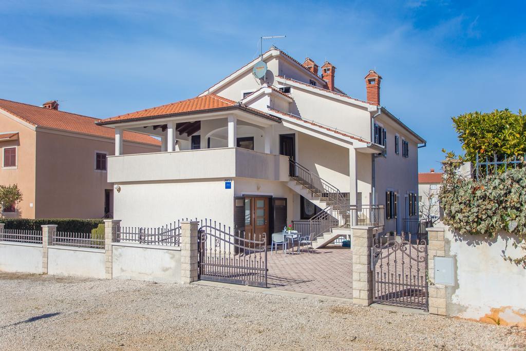 Punta B Hotel Poreč Exterior foto