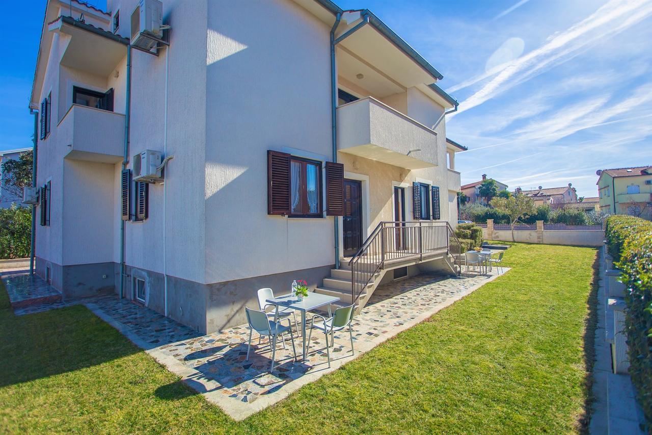 Punta B Hotel Poreč Exterior foto